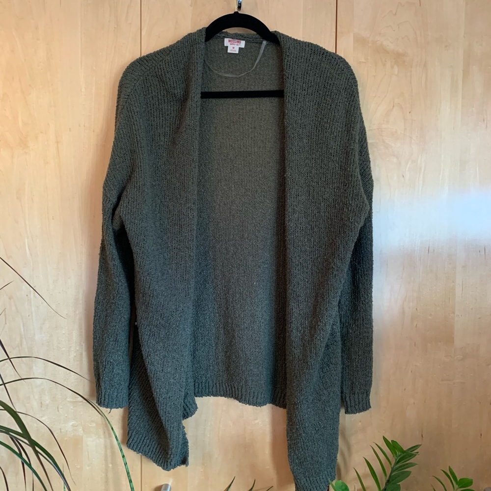 COZY! Dark green knit sweater.